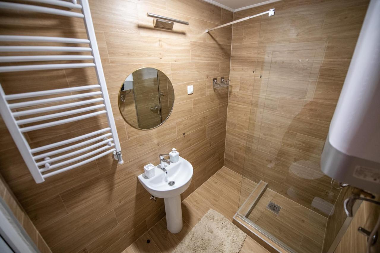 Apartmani Nada โคลาชิน ภายนอก รูปภาพ