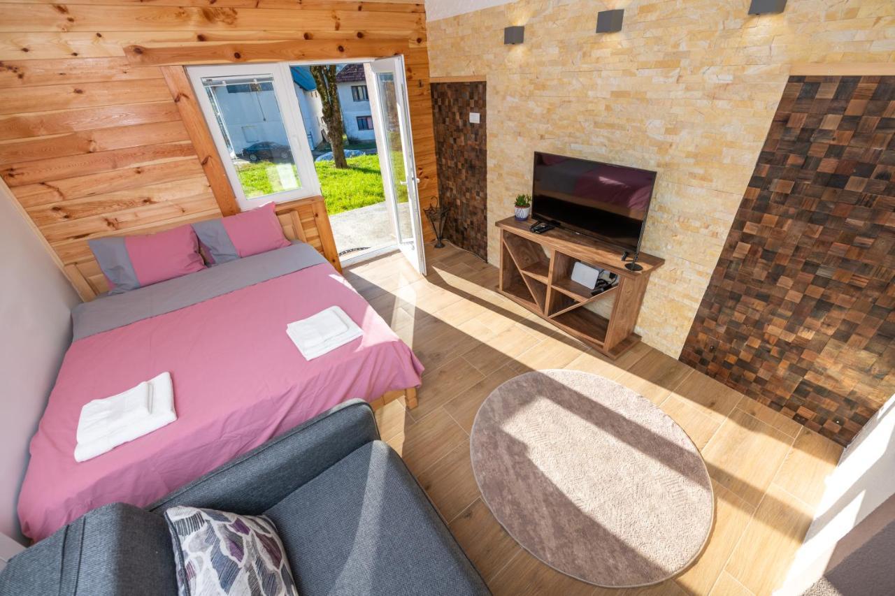 Apartmani Nada โคลาชิน ภายนอก รูปภาพ
