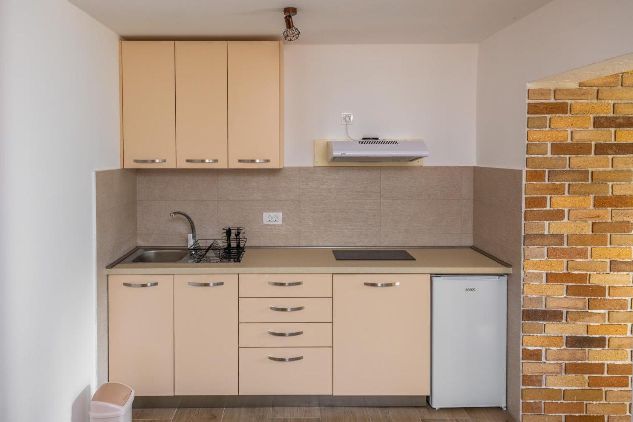 Apartmani Nada โคลาชิน ภายนอก รูปภาพ
